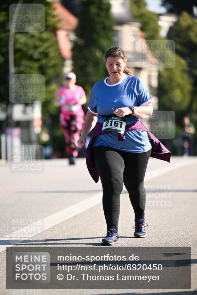 01.09.2024 - BARMER Alsterlauf Dr. Thomas Lammeyer http://msf.ph/oto/6920450 01.09.2024 09:52:09 Laufen 2161 meine-sportfotos.de