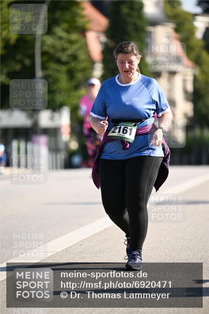 01.09.2024 - BARMER Alsterlauf Dr. Thomas Lammeyer http://msf.ph/oto/6920471 01.09.2024 09:52:09 Laufen 2161 meine-sportfotos.de