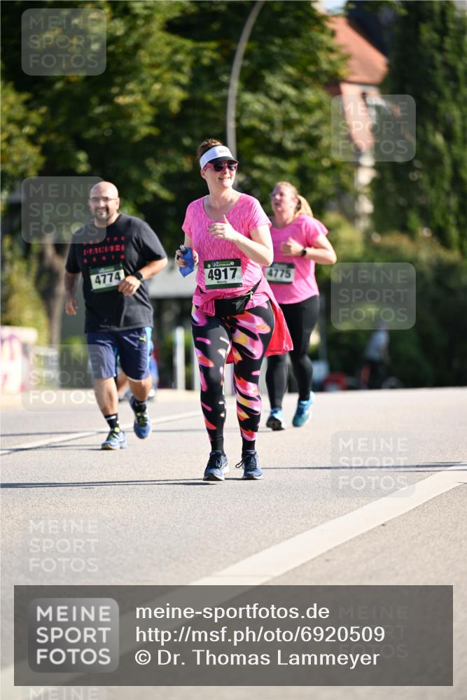 01.09.2024 - BARMER Alsterlauf Dr. Thomas Lammeyer http://msf.ph/oto/6920509 01.09.2024 09:52:13 Laufen 4774, 4917, 4775 meine-sportfotos.de