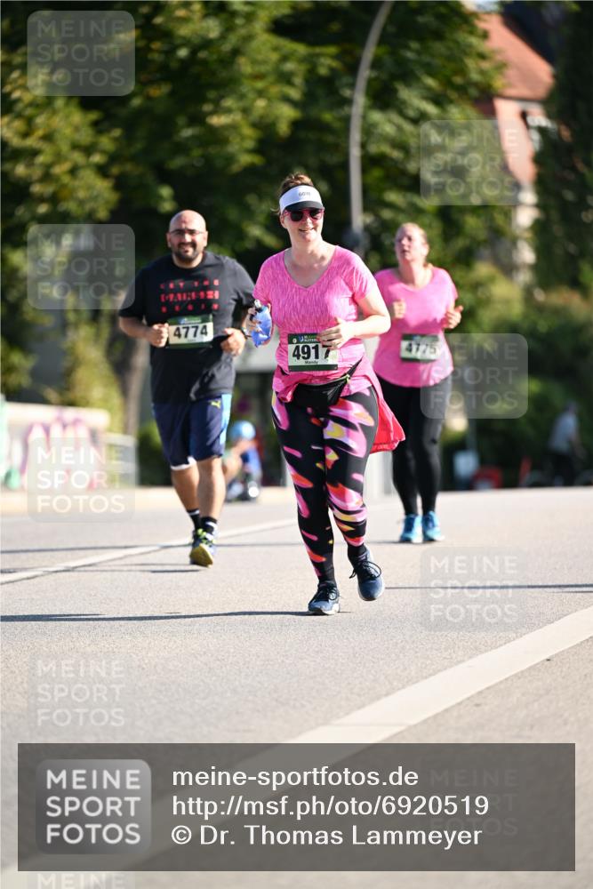01.09.2024 - BARMER Alsterlauf Dr. Thomas Lammeyer http://msf.ph/oto/6920519 01.09.2024 09:52:14 Laufen 4774, 4917, 4775 meine-sportfotos.de
