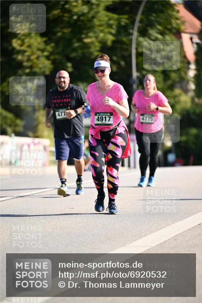 01.09.2024 - BARMER Alsterlauf Dr. Thomas Lammeyer http://msf.ph/oto/6920532 01.09.2024 09:52:14 Laufen 477, 4917, 4775 meine-sportfotos.de