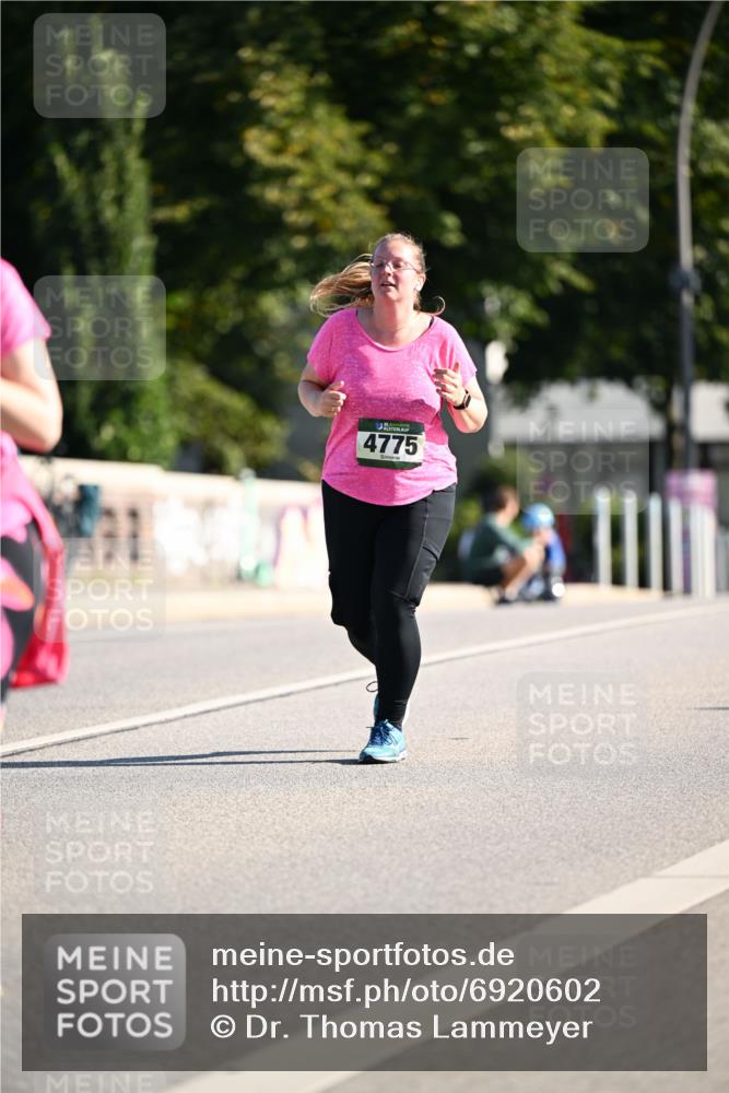 01.09.2024 - BARMER Alsterlauf Dr. Thomas Lammeyer http://msf.ph/oto/6920602 01.09.2024 09:52:17 Laufen 4775 meine-sportfotos.de
