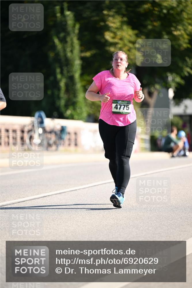 01.09.2024 - BARMER Alsterlauf Dr. Thomas Lammeyer http://msf.ph/oto/6920629 01.09.2024 09:52:18 Laufen 4775 meine-sportfotos.de