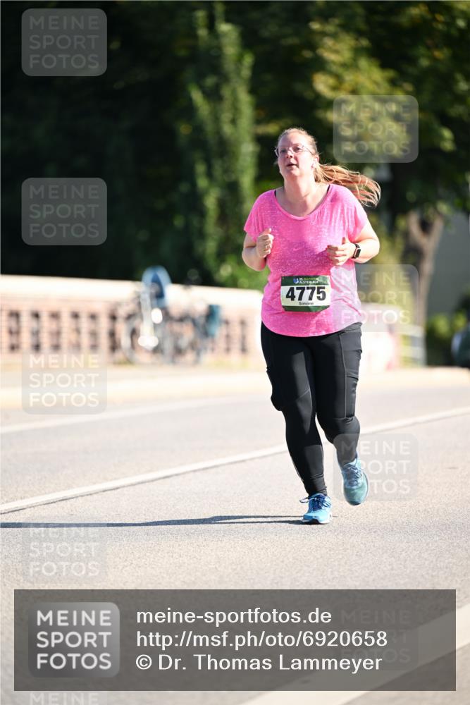 01.09.2024 - BARMER Alsterlauf Dr. Thomas Lammeyer http://msf.ph/oto/6920658 01.09.2024 09:52:18 Laufen 4775 meine-sportfotos.de