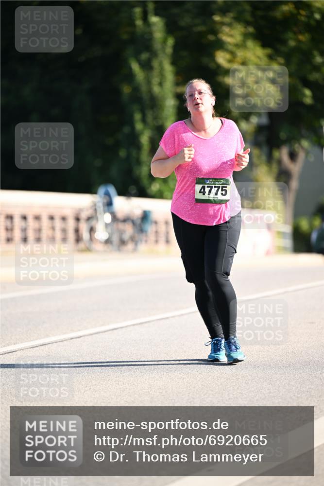 01.09.2024 - BARMER Alsterlauf Dr. Thomas Lammeyer http://msf.ph/oto/6920665 01.09.2024 09:52:18 Laufen 4775 meine-sportfotos.de