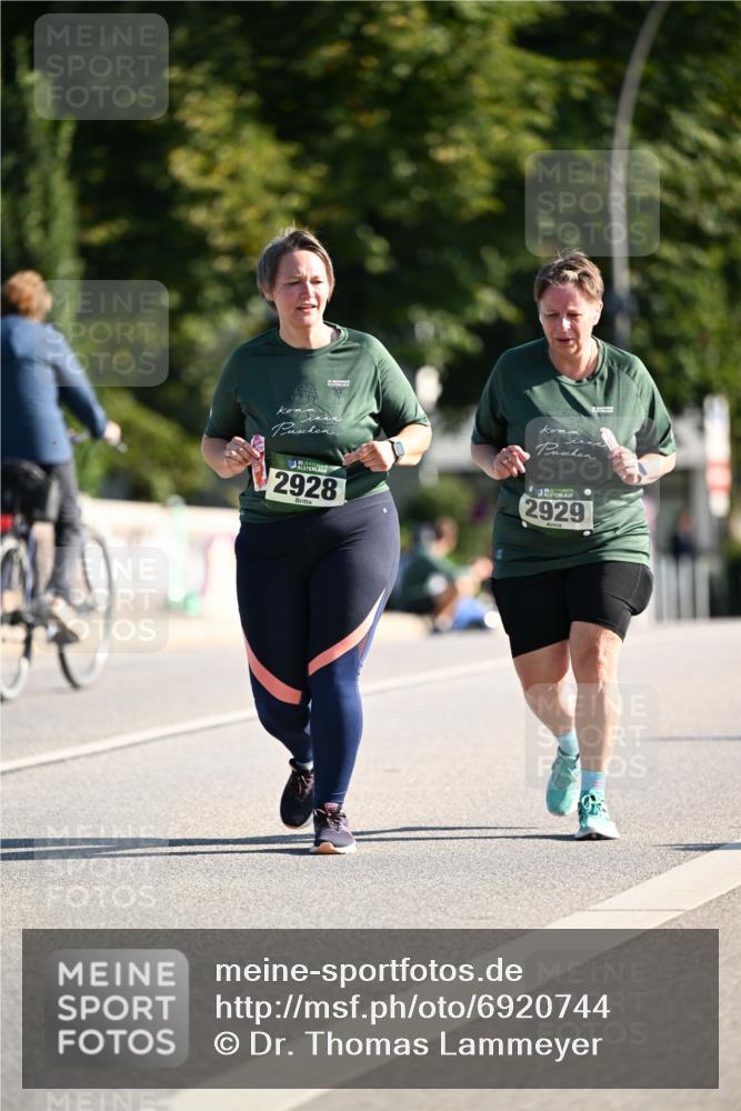 01.09.2024 - BARMER Alsterlauf Dr. Thomas Lammeyer http://msf.ph/oto/6920744 01.09.2024 09:52:33 Laufen 135, 2928, 2929 meine-sportfotos.de