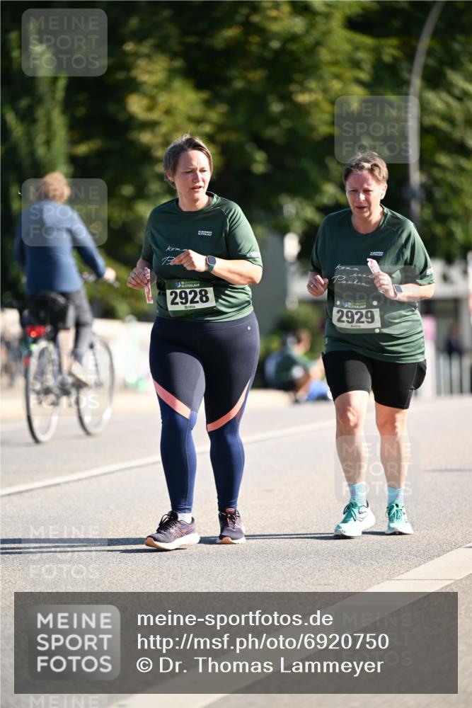 01.09.2024 - BARMER Alsterlauf Dr. Thomas Lammeyer http://msf.ph/oto/6920750 01.09.2024 09:52:33 Laufen 35, 2928, 2929 meine-sportfotos.de