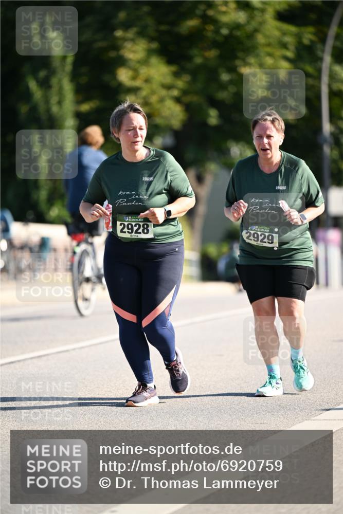01.09.2024 - BARMER Alsterlauf Dr. Thomas Lammeyer http://msf.ph/oto/6920759 01.09.2024 09:52:33 Laufen 35, 2928, 2929 meine-sportfotos.de