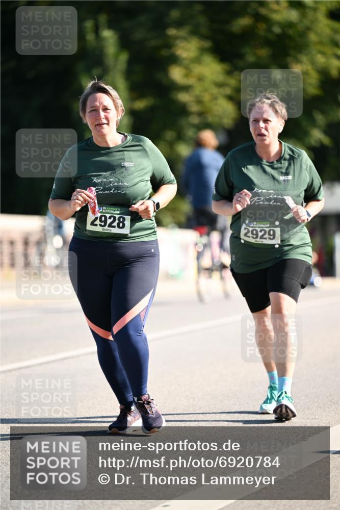 01.09.2024 - BARMER Alsterlauf Dr. Thomas Lammeyer http://msf.ph/oto/6920784 01.09.2024 09:52:34 Laufen 35, 2928, 2929 meine-sportfotos.de