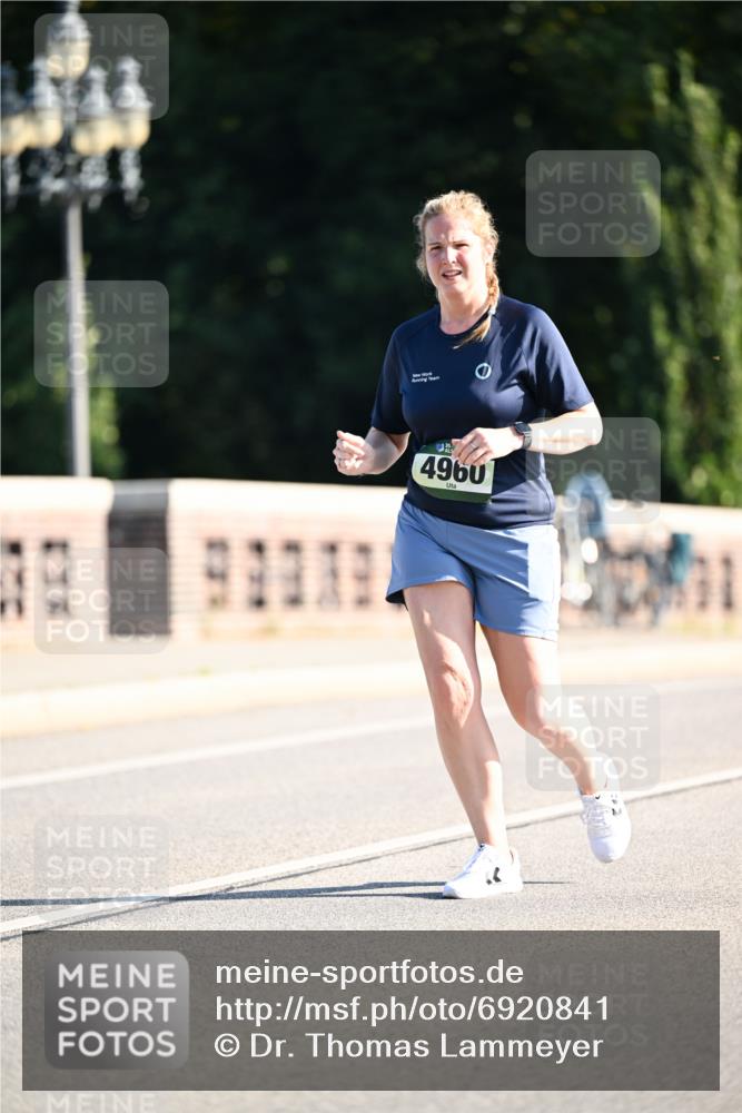 01.09.2024 - BARMER Alsterlauf Dr. Thomas Lammeyer http://msf.ph/oto/6920841 01.09.2024 09:52:47 Laufen 838, 35, 4960 meine-sportfotos.de