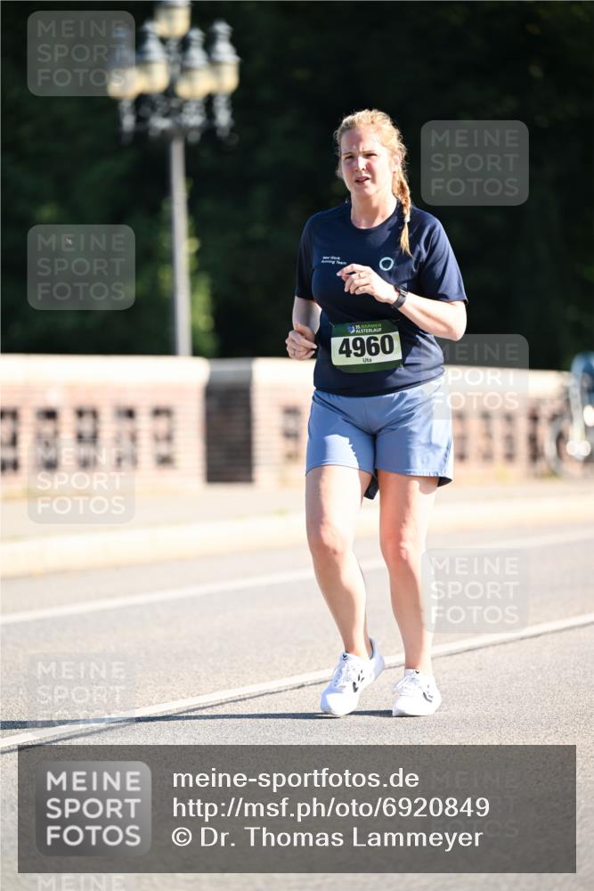 01.09.2024 - BARMER Alsterlauf Dr. Thomas Lammeyer http://msf.ph/oto/6920849 01.09.2024 09:52:48 Laufen 38979, 35, 4960 meine-sportfotos.de