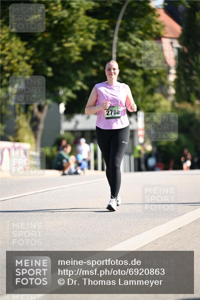 01.09.2024 - BARMER Alsterlauf Dr. Thomas Lammeyer http://msf.ph/oto/6920863 01.09.2024 09:52:53 Laufen 2780 meine-sportfotos.de
