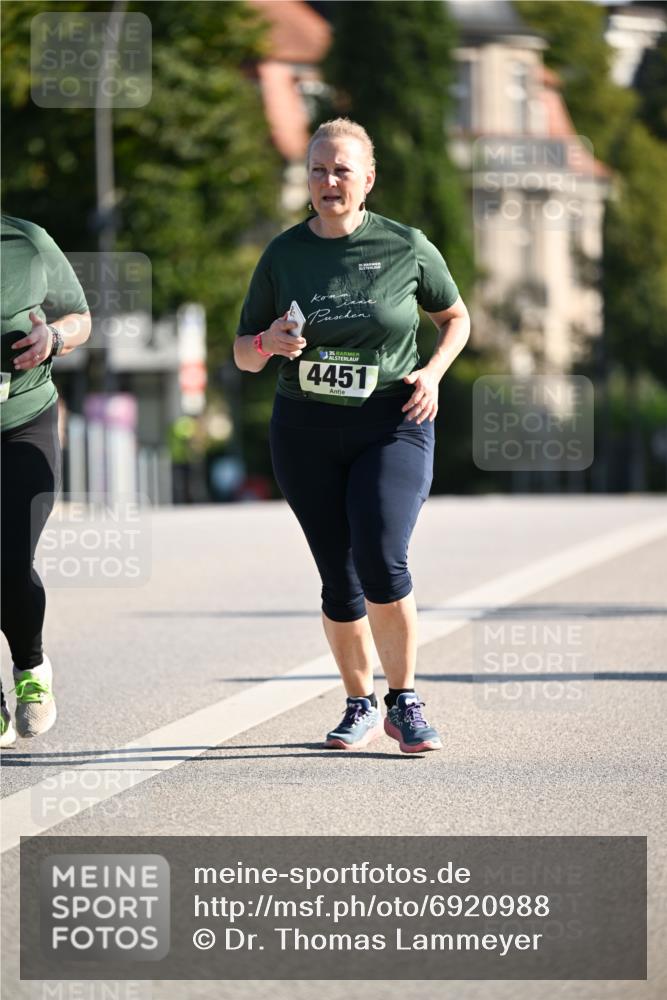 01.09.2024 - BARMER Alsterlauf Dr. Thomas Lammeyer http://msf.ph/oto/6920988 01.09.2024 09:53:02 Laufen 35, 4451 meine-sportfotos.de