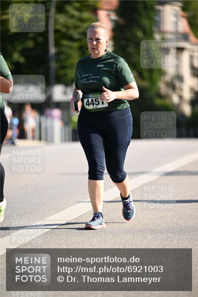 01.09.2024 - BARMER Alsterlauf Dr. Thomas Lammeyer http://msf.ph/oto/6921003 01.09.2024 09:53:03 Laufen 35, 135, 445 meine-sportfotos.de
