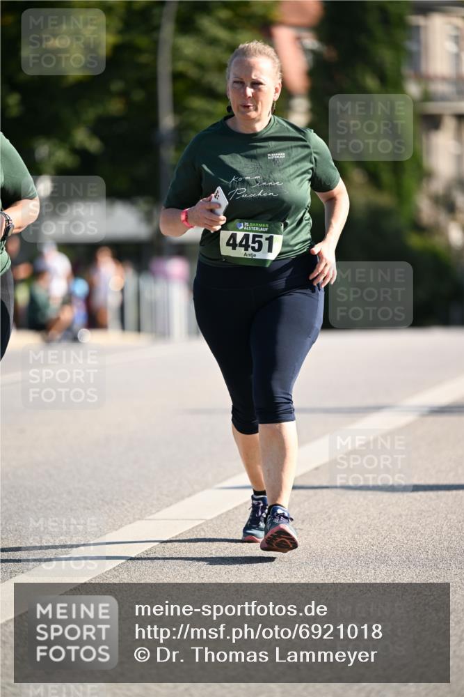 01.09.2024 - BARMER Alsterlauf Dr. Thomas Lammeyer http://msf.ph/oto/6921018 01.09.2024 09:53:03 Laufen 35, 35, 4451 meine-sportfotos.de