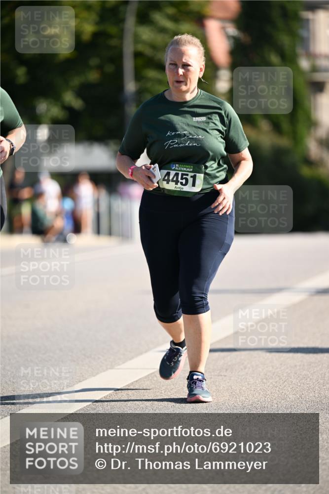 01.09.2024 - BARMER Alsterlauf Dr. Thomas Lammeyer http://msf.ph/oto/6921023 01.09.2024 09:53:03 Laufen 5, 4451 meine-sportfotos.de