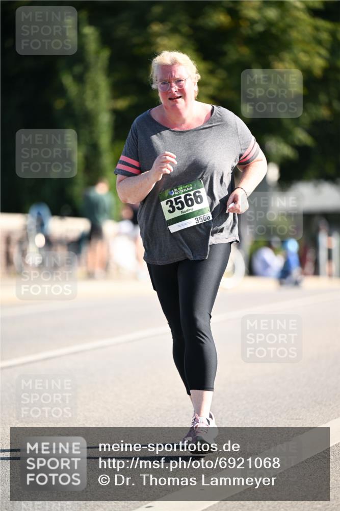 01.09.2024 - BARMER Alsterlauf Dr. Thomas Lammeyer http://msf.ph/oto/6921068 01.09.2024 09:53:24 Laufen 135, 3566, 3566 meine-sportfotos.de