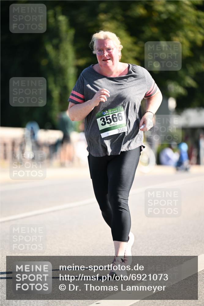 01.09.2024 - BARMER Alsterlauf Dr. Thomas Lammeyer http://msf.ph/oto/6921073 01.09.2024 09:53:24 Laufen 35, 3566, 3566 meine-sportfotos.de