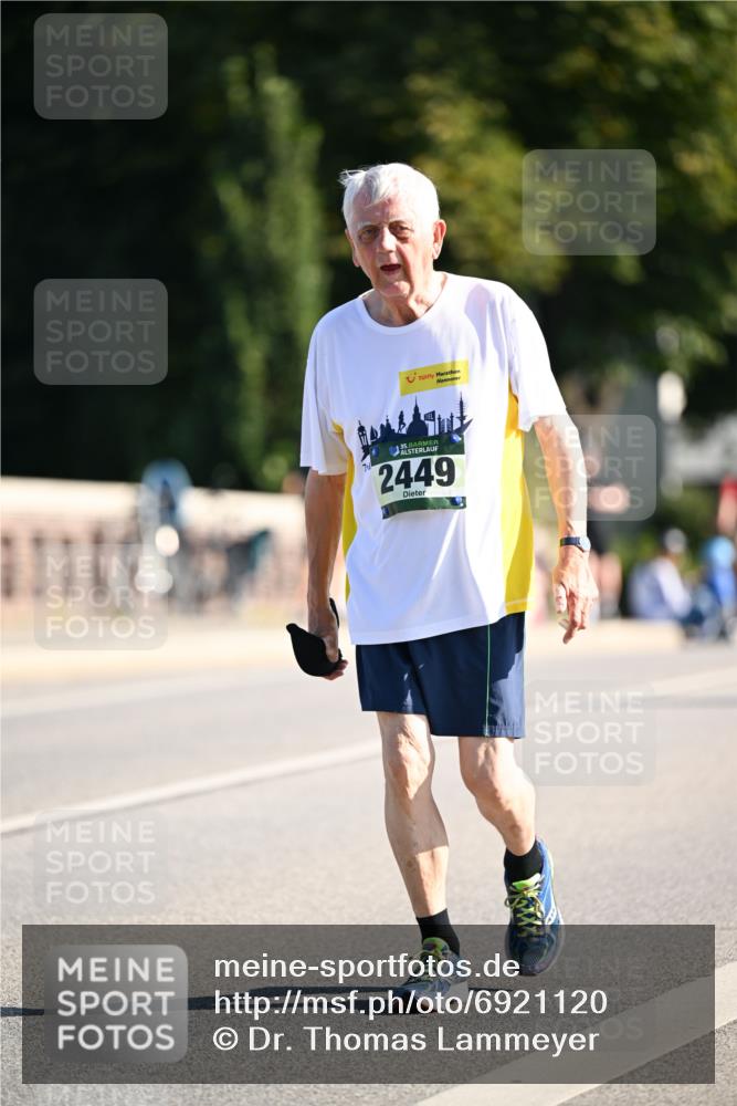 01.09.2024 - BARMER Alsterlauf Dr. Thomas Lammeyer http://msf.ph/oto/6921120 01.09.2024 09:53:45 Laufen 35, 2449 meine-sportfotos.de