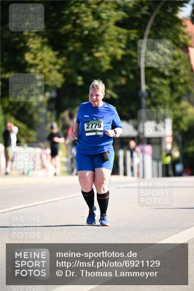 01.09.2024 - BARMER Alsterlauf Dr. Thomas Lammeyer http://msf.ph/oto/6921129 01.09.2024 09:53:48 Laufen 2779, 2779 meine-sportfotos.de