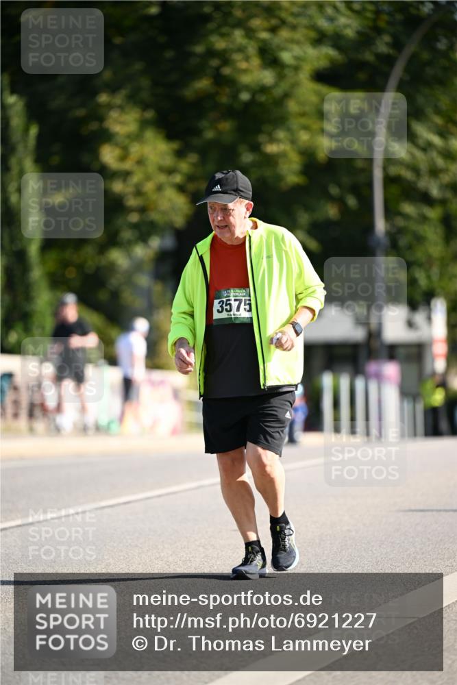 01.09.2024 - BARMER Alsterlauf Dr. Thomas Lammeyer http://msf.ph/oto/6921227 01.09.2024 09:53:55 Laufen 3575 meine-sportfotos.de