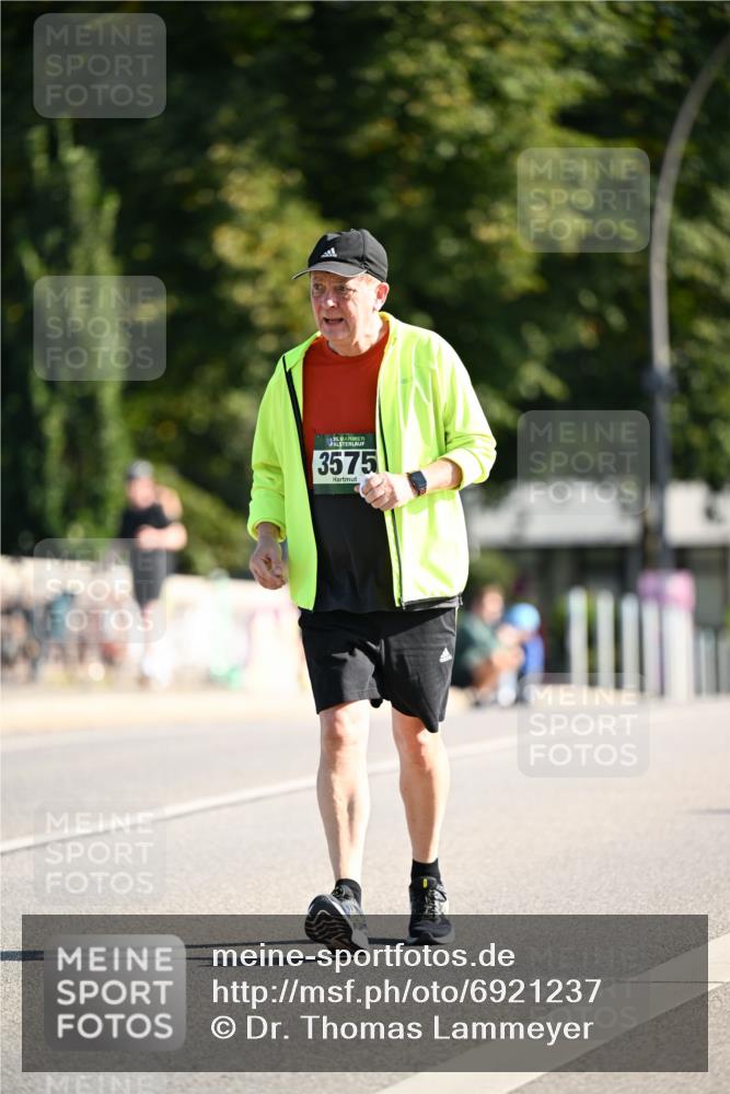 01.09.2024 - BARMER Alsterlauf Dr. Thomas Lammeyer http://msf.ph/oto/6921237 01.09.2024 09:53:55 Laufen 15, 3575 meine-sportfotos.de