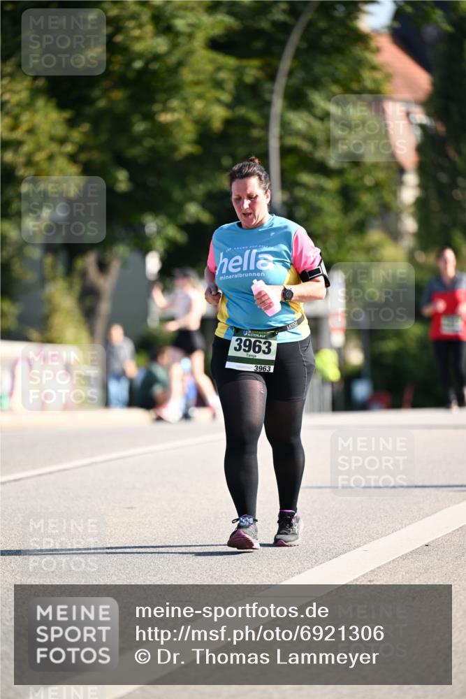 01.09.2024 - BARMER Alsterlauf Dr. Thomas Lammeyer http://msf.ph/oto/6921306 01.09.2024 09:54:06 Laufen 3963, 3963 meine-sportfotos.de