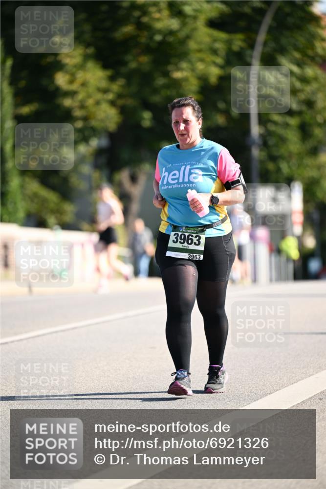 01.09.2024 - BARMER Alsterlauf Dr. Thomas Lammeyer http://msf.ph/oto/6921326 01.09.2024 09:54:07 Laufen 3963, 3963 meine-sportfotos.de