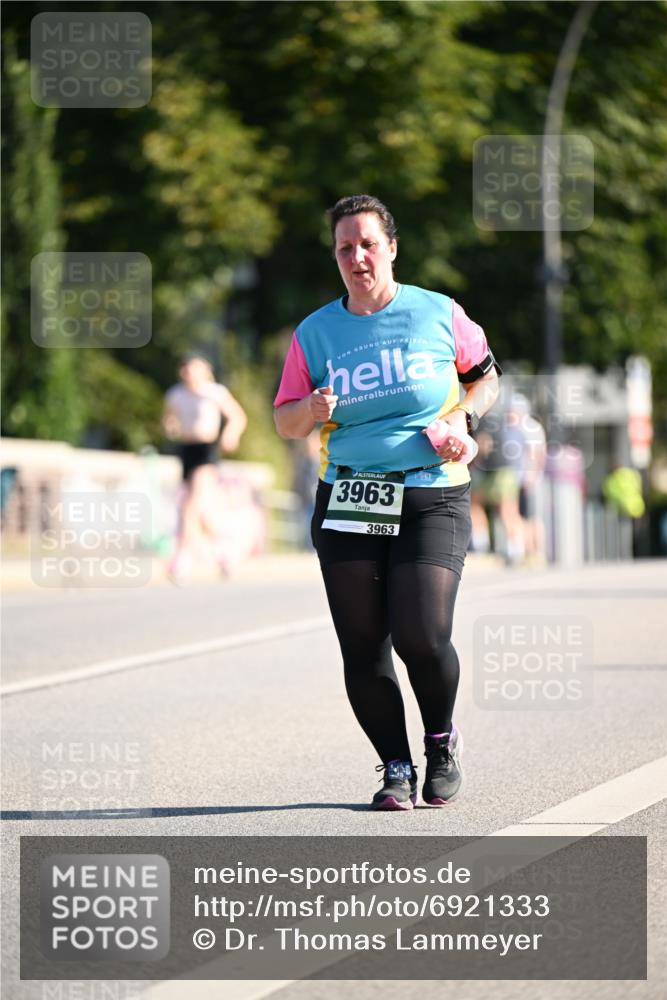 01.09.2024 - BARMER Alsterlauf Dr. Thomas Lammeyer http://msf.ph/oto/6921333 01.09.2024 09:54:07 Laufen 3963, 3963 meine-sportfotos.de