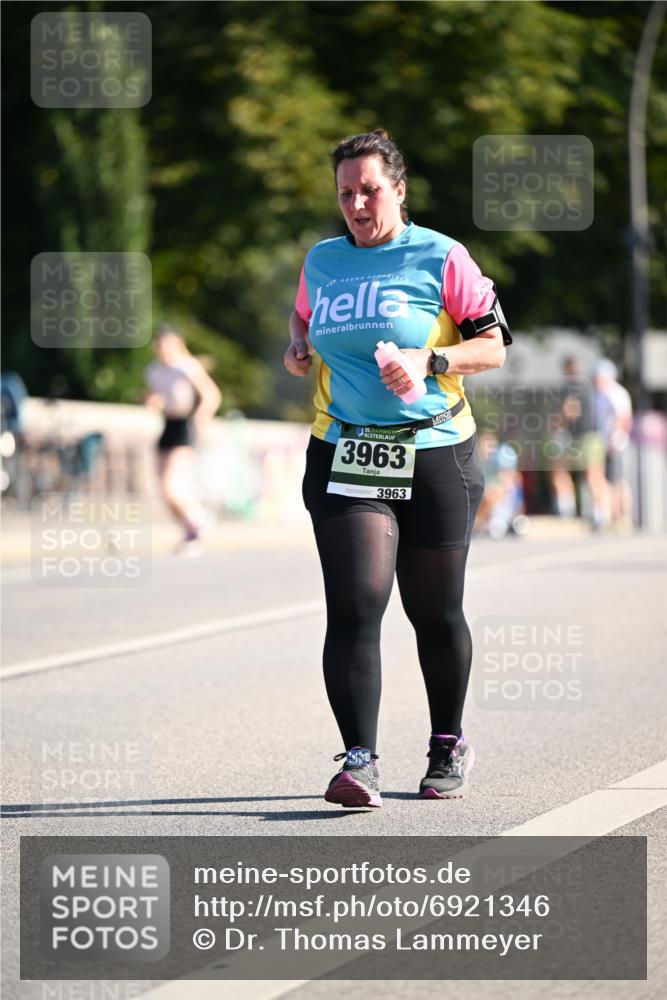 01.09.2024 - BARMER Alsterlauf Dr. Thomas Lammeyer http://msf.ph/oto/6921346 01.09.2024 09:54:08 Laufen 3963, 3963 meine-sportfotos.de