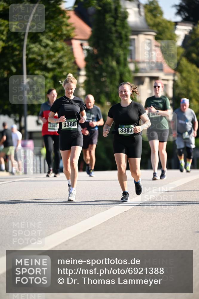 01.09.2024 - BARMER Alsterlauf Dr. Thomas Lammeyer http://msf.ph/oto/6921388 01.09.2024 09:54:11 Laufen 3388, 3387, 367 meine-sportfotos.de