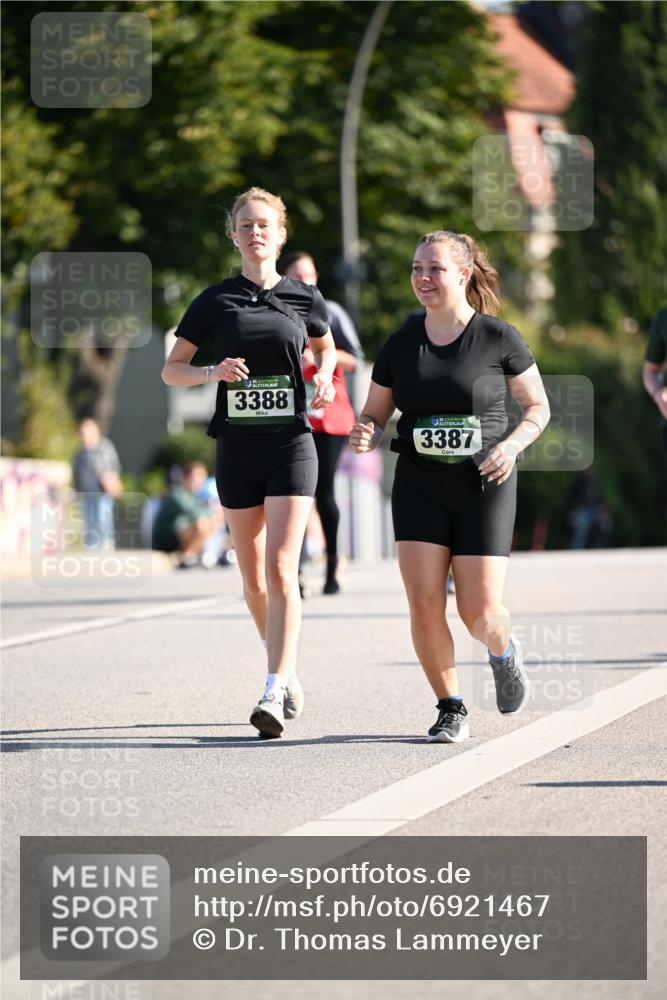 01.09.2024 - BARMER Alsterlauf Dr. Thomas Lammeyer http://msf.ph/oto/6921467 01.09.2024 09:54:13 Laufen 35, 3388, 5, 3387 meine-sportfotos.de