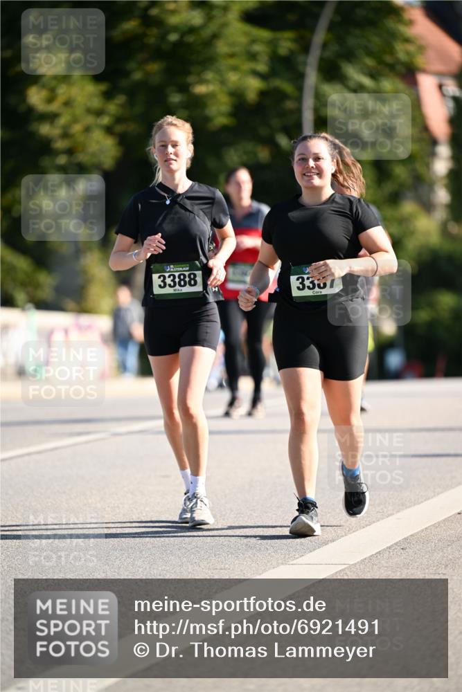 01.09.2024 - BARMER Alsterlauf Dr. Thomas Lammeyer http://msf.ph/oto/6921491 01.09.2024 09:54:14 Laufen 135, 3388, 3367 meine-sportfotos.de
