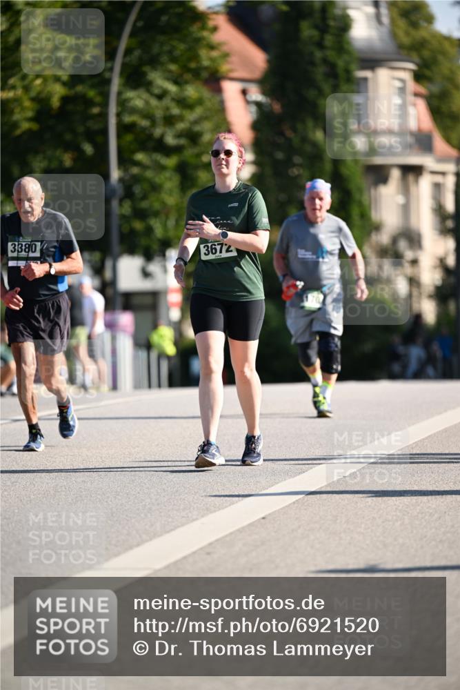01.09.2024 - BARMER Alsterlauf Dr. Thomas Lammeyer http://msf.ph/oto/6921520 01.09.2024 09:54:16 Laufen 3380, 3672 meine-sportfotos.de