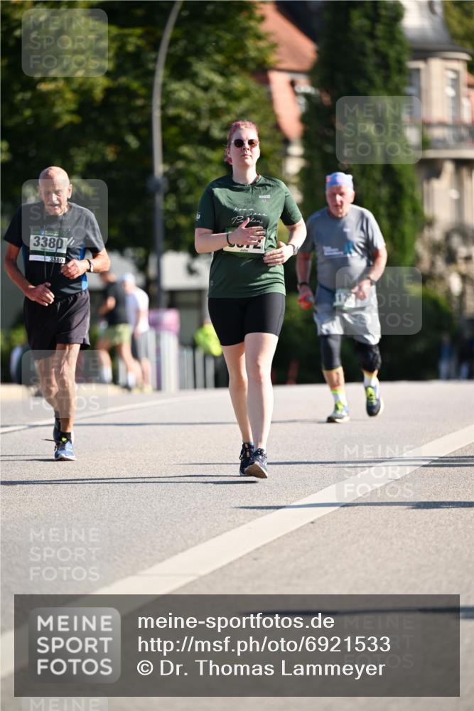 01.09.2024 - BARMER Alsterlauf Dr. Thomas Lammeyer http://msf.ph/oto/6921533 01.09.2024 09:54:16 Laufen 3380, 3380 meine-sportfotos.de