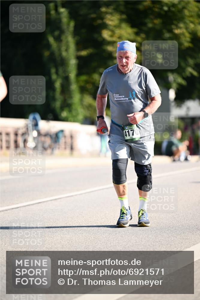 01.09.2024 - BARMER Alsterlauf Dr. Thomas Lammeyer http://msf.ph/oto/6921571 01.09.2024 09:54:22 Laufen 417 meine-sportfotos.de