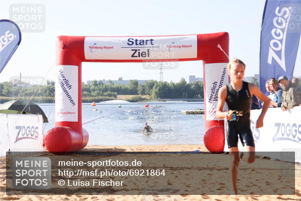 01.09.2024 - 17. Tribühne Triathlon Luisa Fischer http://msf.ph/oto/6921864 01.09.2024 09:28:35 Schwimmen 72, 117 meine-sportfotos.de