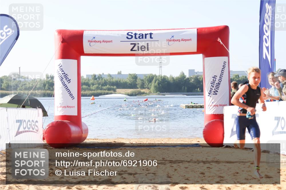01.09.2024 - 17. Tribühne Triathlon Luisa Fischer http://msf.ph/oto/6921906 01.09.2024 09:28:43 Schwimmen 72, 117 meine-sportfotos.de