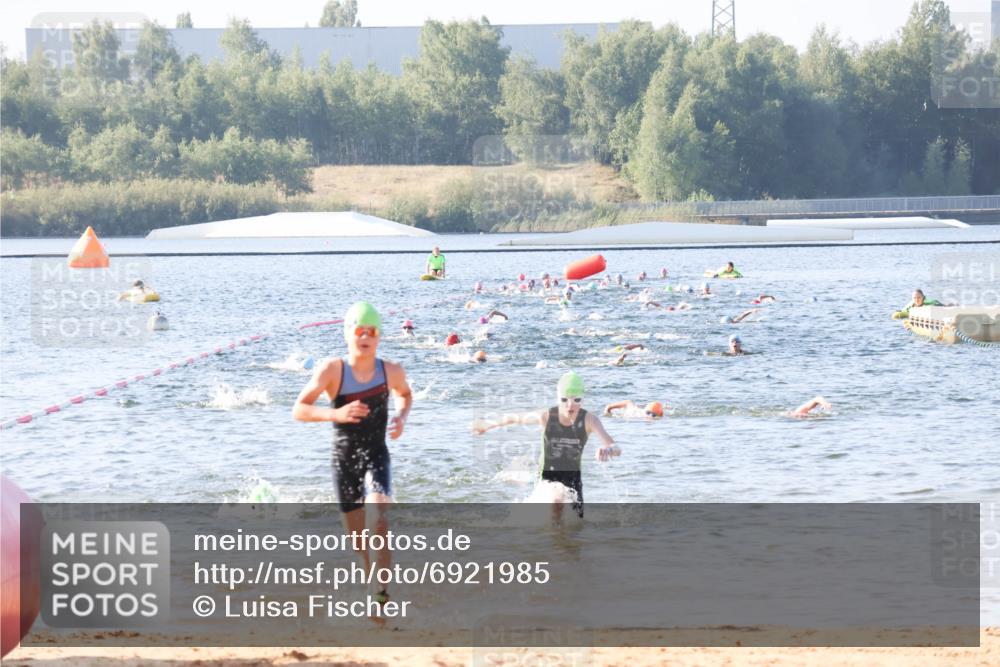 01.09.2024 - 17. Tribühne Triathlon Luisa Fischer http://msf.ph/oto/6921985 01.09.2024 09:29:01 Schwimmen 57, 94, 111, 134 meine-sportfotos.de