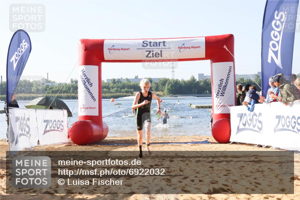 01.09.2024 - 17. Tribühne Triathlon Luisa Fischer http://msf.ph/oto/6922032 01.09.2024 09:29:08 Schwimmen 94, 111, 134, 135 meine-sportfotos.de