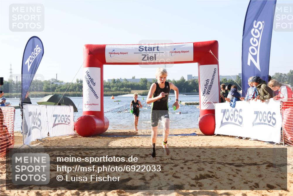 01.09.2024 - 17. Tribühne Triathlon Luisa Fischer http://msf.ph/oto/6922033 01.09.2024 09:29:08 Schwimmen 94, 111, 134, 135 meine-sportfotos.de