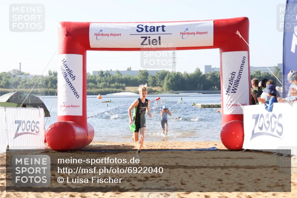 01.09.2024 - 17. Tribühne Triathlon Luisa Fischer http://msf.ph/oto/6922040 01.09.2024 09:29:10 Schwimmen 94, 111, 134, 135 meine-sportfotos.de