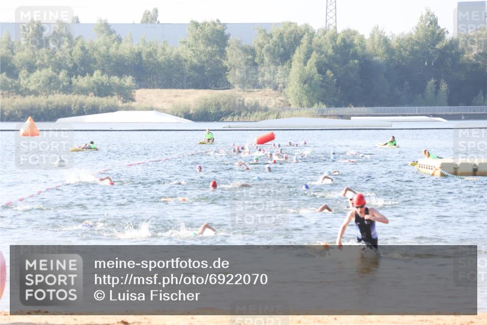 01.09.2024 - 17. Tribühne Triathlon Luisa Fischer http://msf.ph/oto/6922070 01.09.2024 09:29:19 Schwimmen 94, 114, 135 meine-sportfotos.de