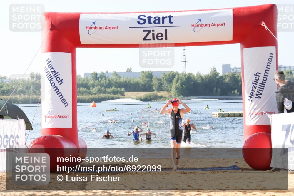 01.09.2024 - 17. Tribühne Triathlon Luisa Fischer http://msf.ph/oto/6922099 01.09.2024 09:29:24 Schwimmen 71, 89, 114, 131 meine-sportfotos.de