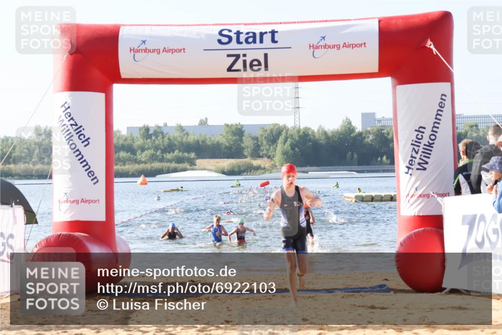 01.09.2024 - 17. Tribühne Triathlon Luisa Fischer http://msf.ph/oto/6922103 01.09.2024 09:29:25 Schwimmen 71, 89, 114, 131 meine-sportfotos.de