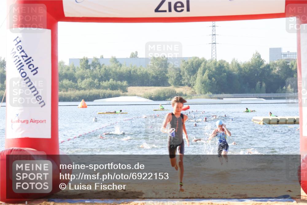01.09.2024 - 17. Tribühne Triathlon Luisa Fischer http://msf.ph/oto/6922153 01.09.2024 09:29:34 Schwimmen 71, 89, 114, 119, 131, 132 meine-sportfotos.de
