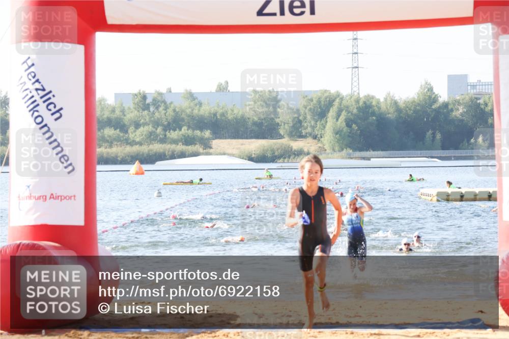 01.09.2024 - 17. Tribühne Triathlon Luisa Fischer http://msf.ph/oto/6922158 01.09.2024 09:29:35 Schwimmen 71, 89, 119, 131, 132 meine-sportfotos.de