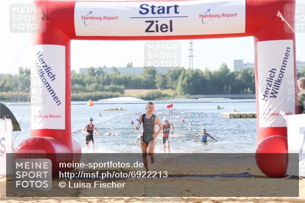 01.09.2024 - 17. Tribühne Triathlon Luisa Fischer http://msf.ph/oto/6922213 01.09.2024 09:29:44 Schwimmen 67, 90, 119, 130, 132, 133 meine-sportfotos.de