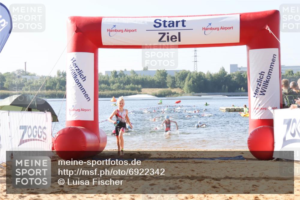 01.09.2024 - 17. Tribühne Triathlon Luisa Fischer http://msf.ph/oto/6922342 01.09.2024 09:30:09 Schwimmen 62, 65, 68, 79, 84, 103, 125 meine-sportfotos.de