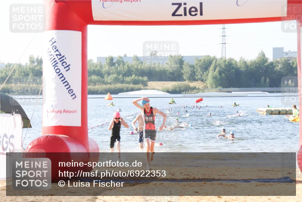 01.09.2024 - 17. Tribühne Triathlon Luisa Fischer http://msf.ph/oto/6922353 01.09.2024 09:30:13 Schwimmen 62, 65, 68, 79, 84, 103, 112 meine-sportfotos.de